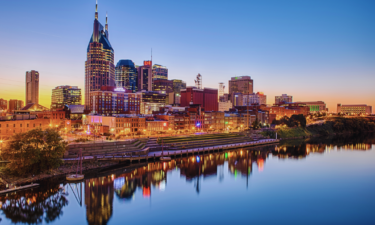 Which 25 US cities are most popular to visit now?